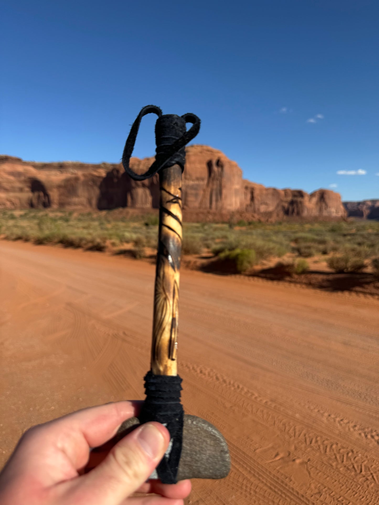 Tomahawk Navajo provenant de Cameron en Arizona (23 cm)