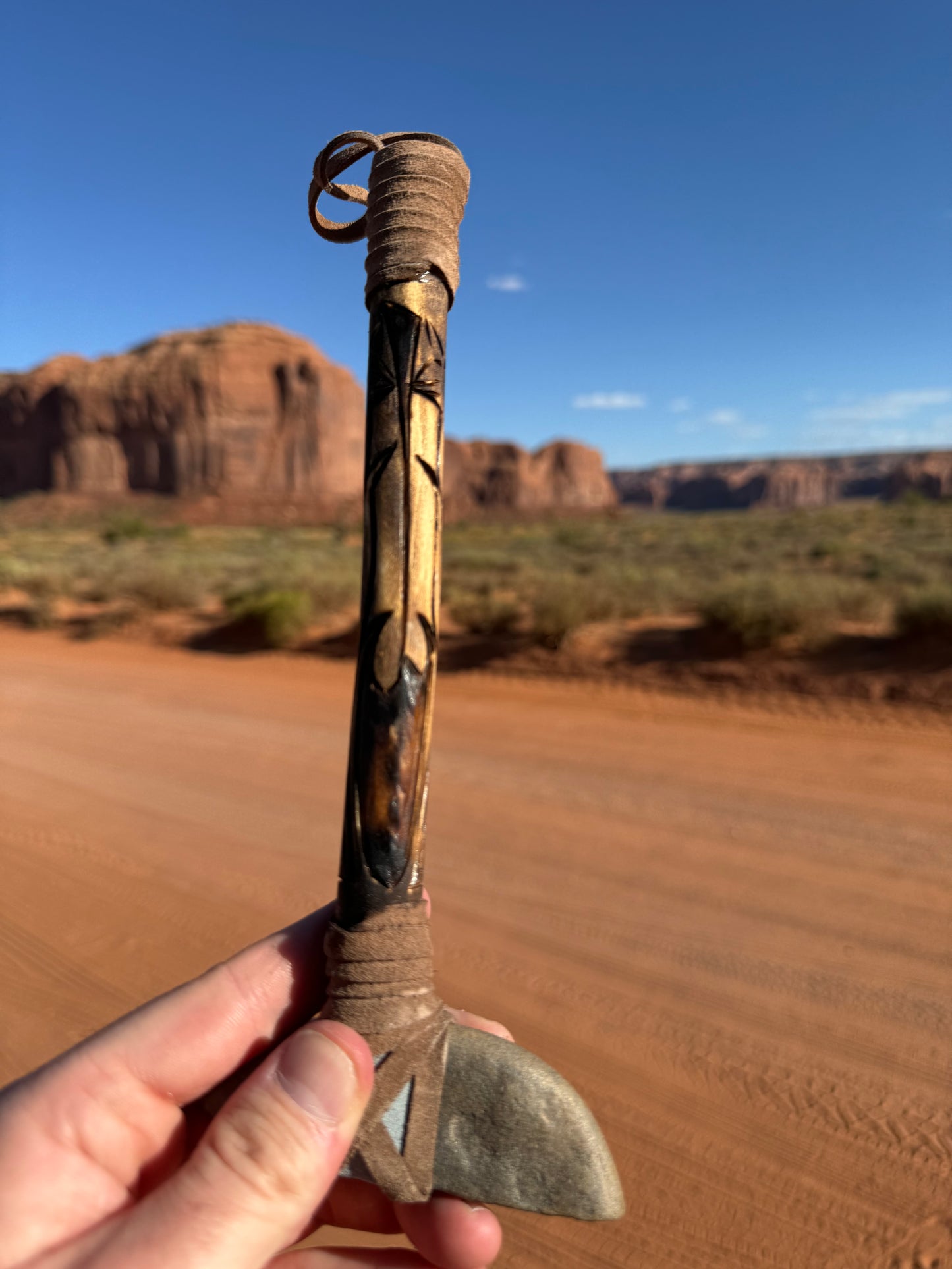 Tomahawk Navajo provenant de Cameron en Arizona (23 cm)
