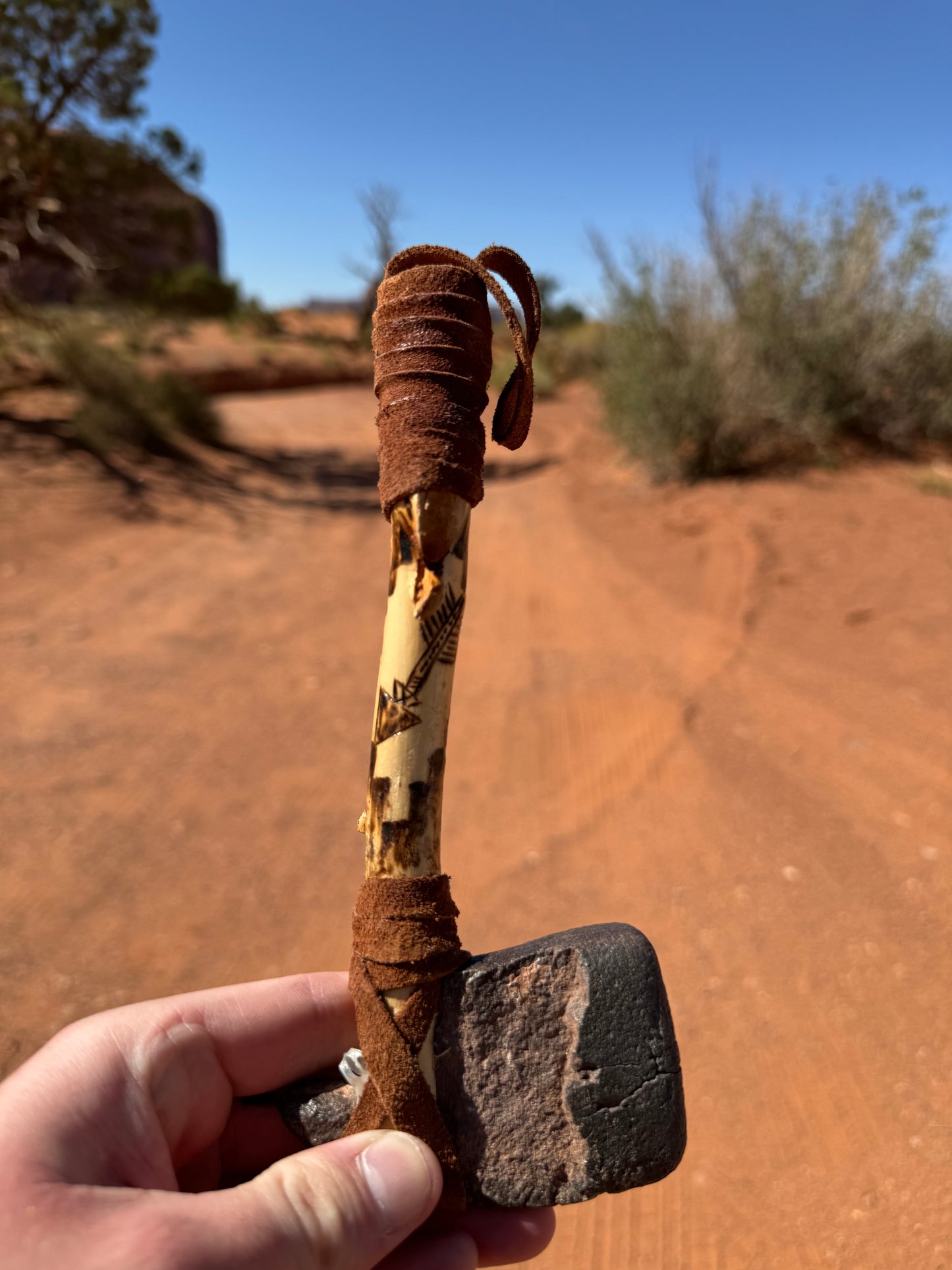 Tomahawk Navajo provenant de Cameron en Arizona (20 cm)