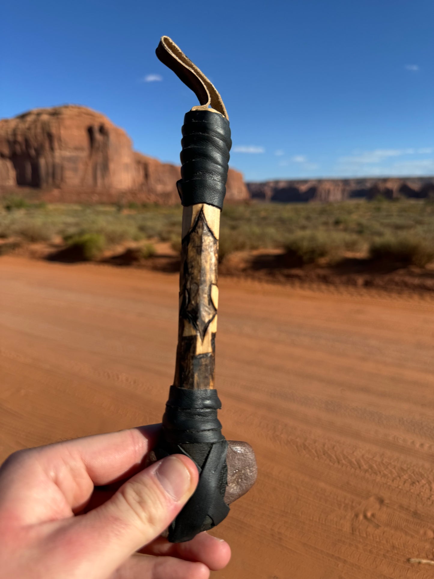 Tomahawk Navajo provenant de Cameron en Arizona (20 cm)