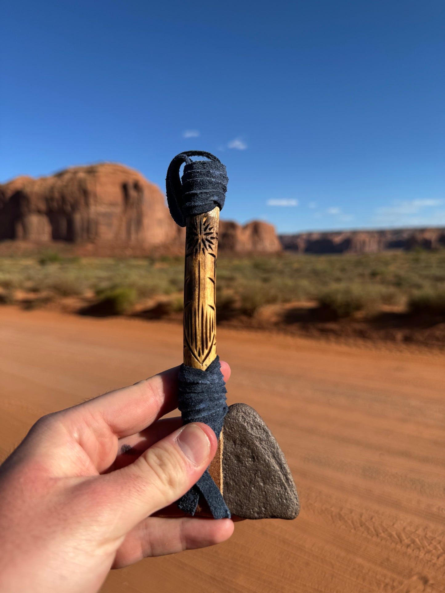 Tomahawk Navajo provenant de Cameron en Arizona (17 cm)