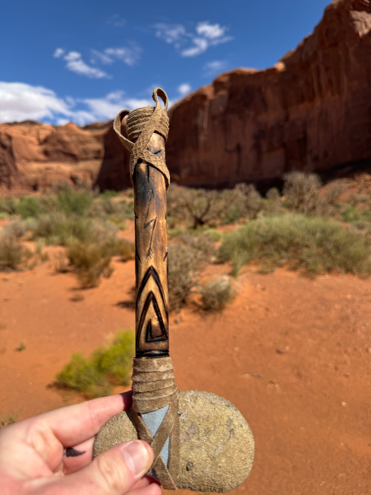 Tomahawk Navajo provenant de Cameron en Arizona (23 cm)