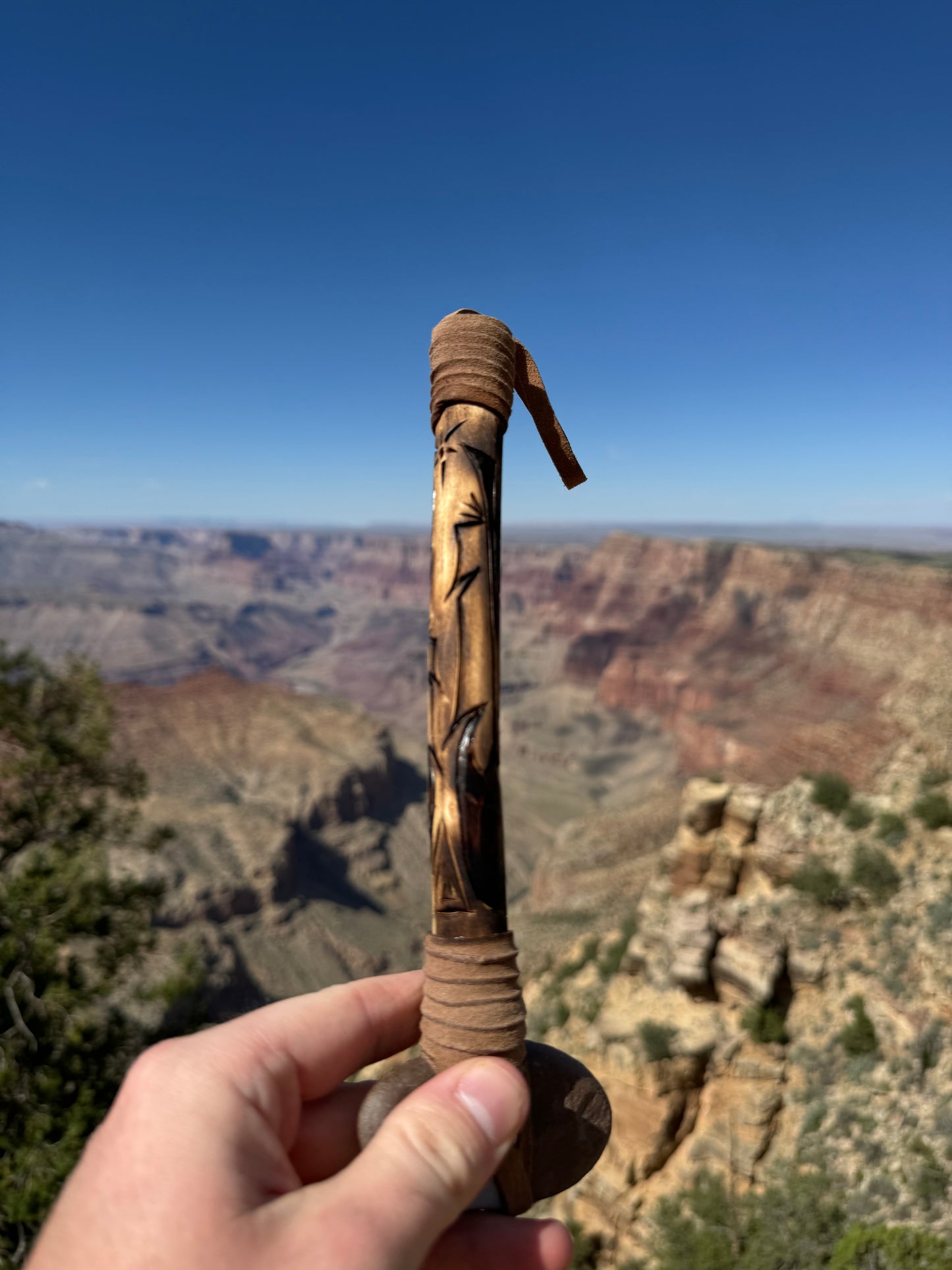 Tomahawk Navajo provenant de Cameron en Arizona (24 cm)