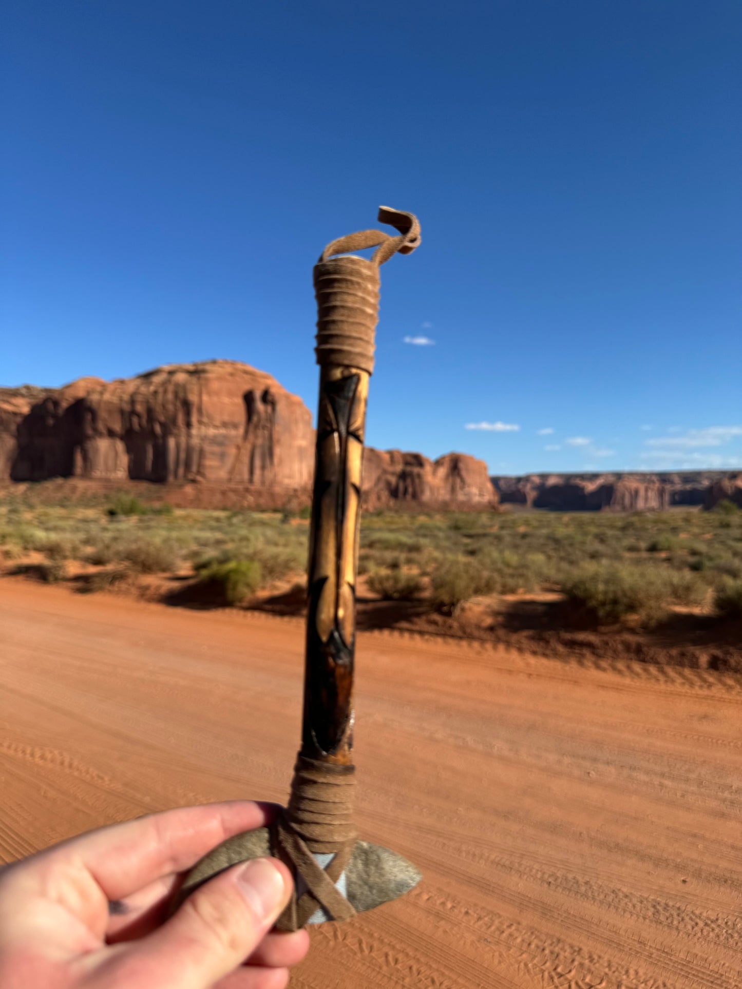 Tomahawk Navajo provenant de Cameron en Arizona (23 cm)