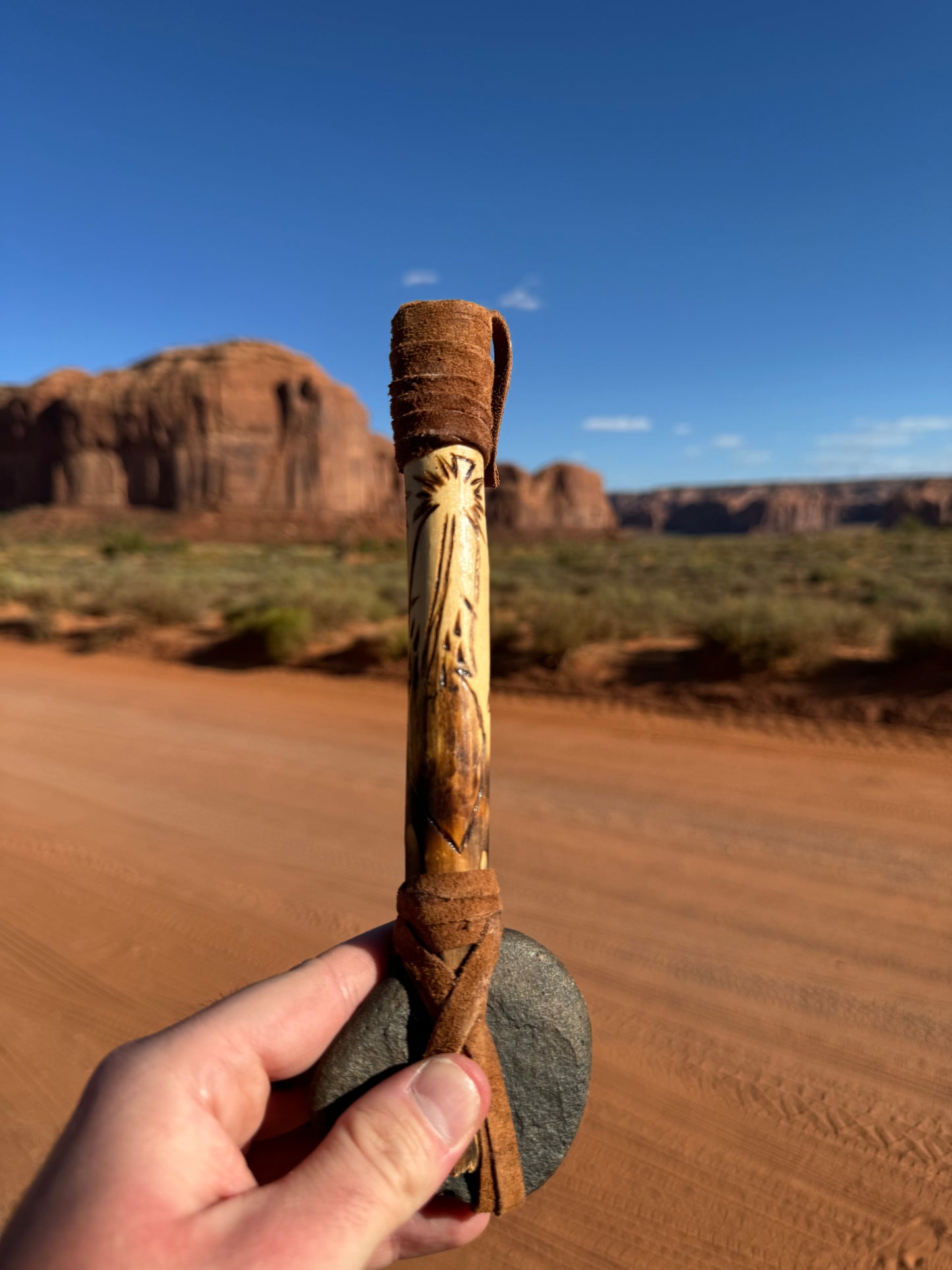 Tomahawk Navajo provenant de Cameron en Arizona (22 cm)