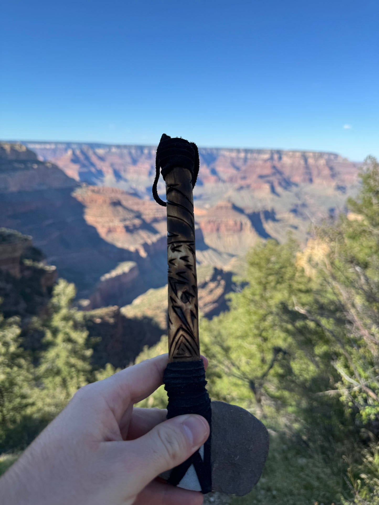 Tomahawk Navajo provenant de Cameron en Arizona (25 cm)