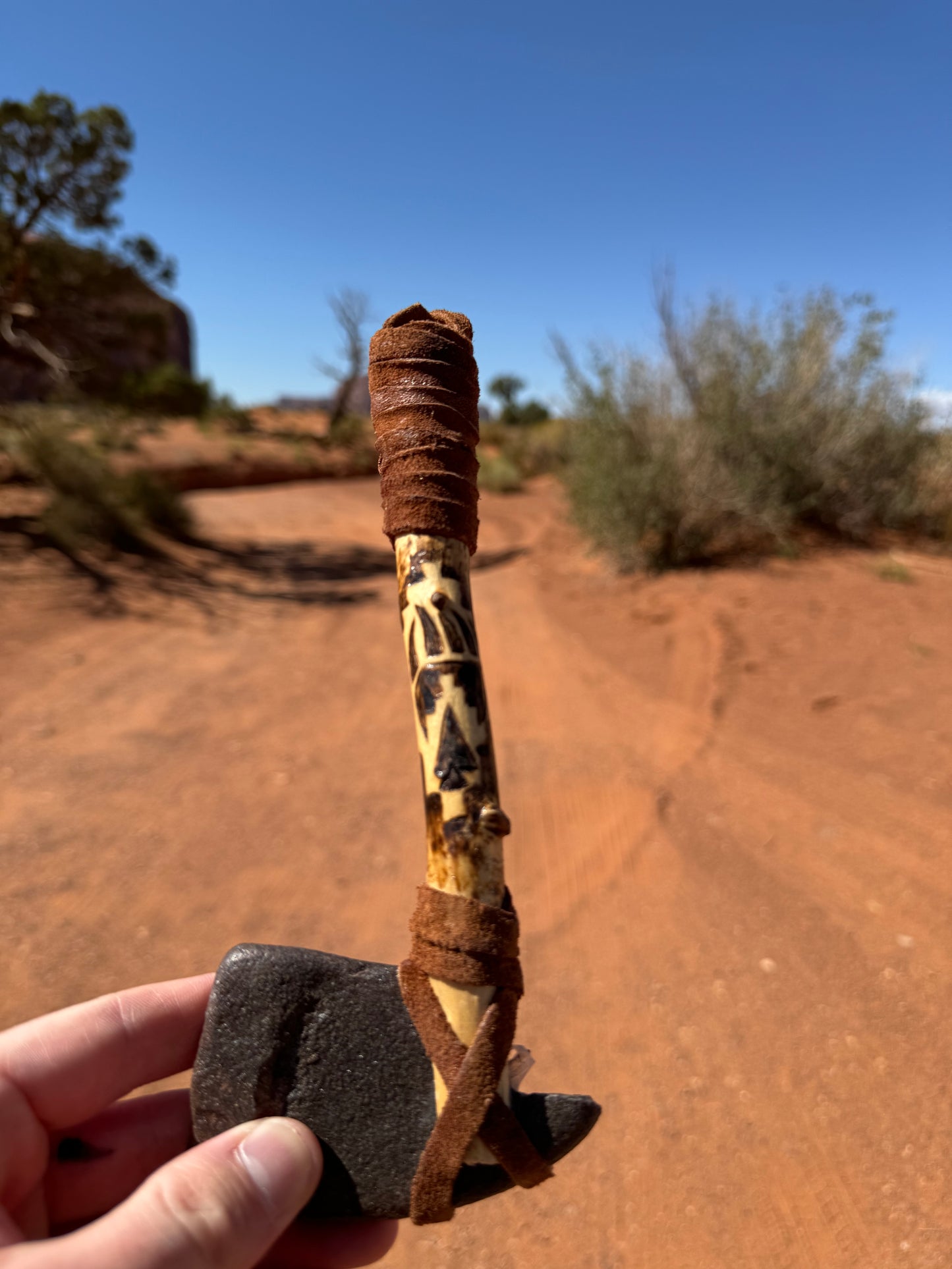 Tomahawk Navajo provenant de Cameron en Arizona (20 cm)