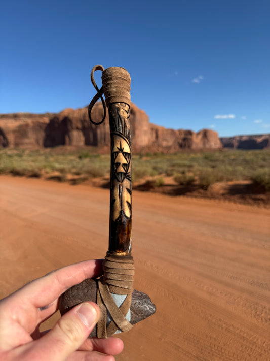 Tomahawk Navajo provenant de Cameron en Arizona (22 cm)