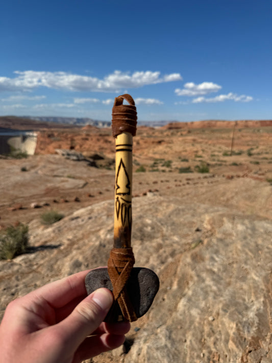 Tomahawk Navajo provenant de Cameron en Arizona (19 cm)