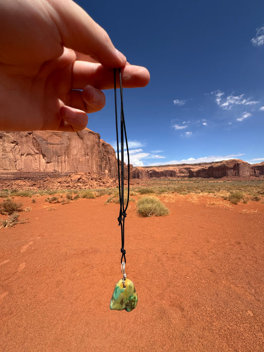 Collier Navajo avec véritable pierre turquoise provenant d’Arizona