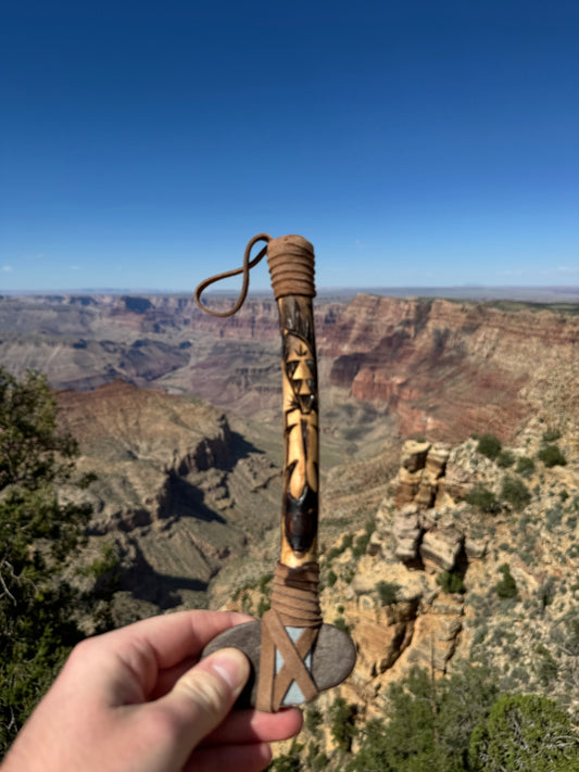 Tomahawk Navajo provenant de Cameron en Arizona (24 cm)
