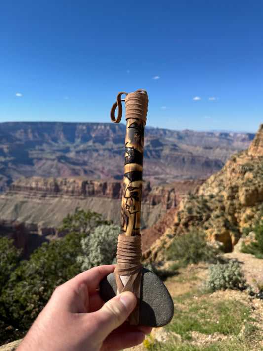 Tomahawk Navajo provenant de Cameron en Arizona (26 cm)
