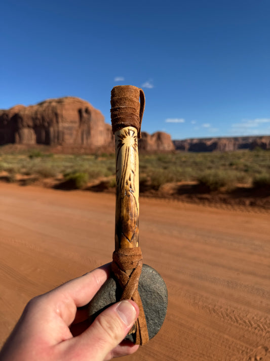 Tomahawk Navajo provenant de Cameron en Arizona (22 cm)