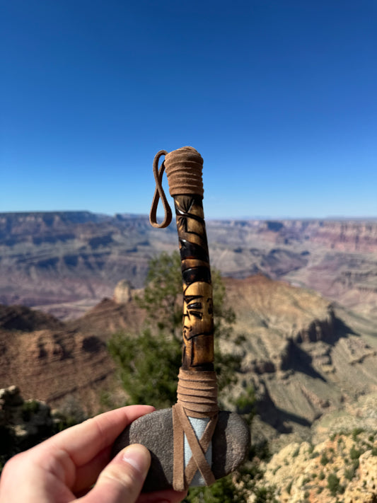 Tomahawk Navajo provenant de Cameron en Arizona (22 cm)
