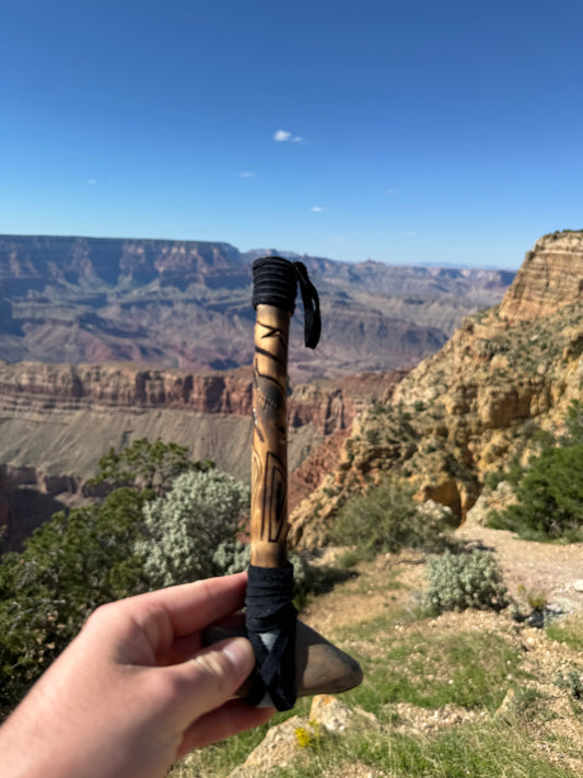 Tomahawk Navajo provenant de Cameron en Arizona (23 cm)
