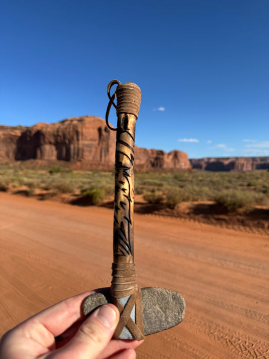 Tomahawk Navajo provenant de Cameron en Arizona (23 cm)